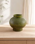 Vaso verde em cerâmica texturada
